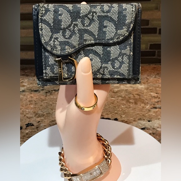 DIOR Signature Saddle Oblique Compact Trifold Wallet ๐โค๏ธโ๐ฅ๐ฅ - Picture 16 of 17